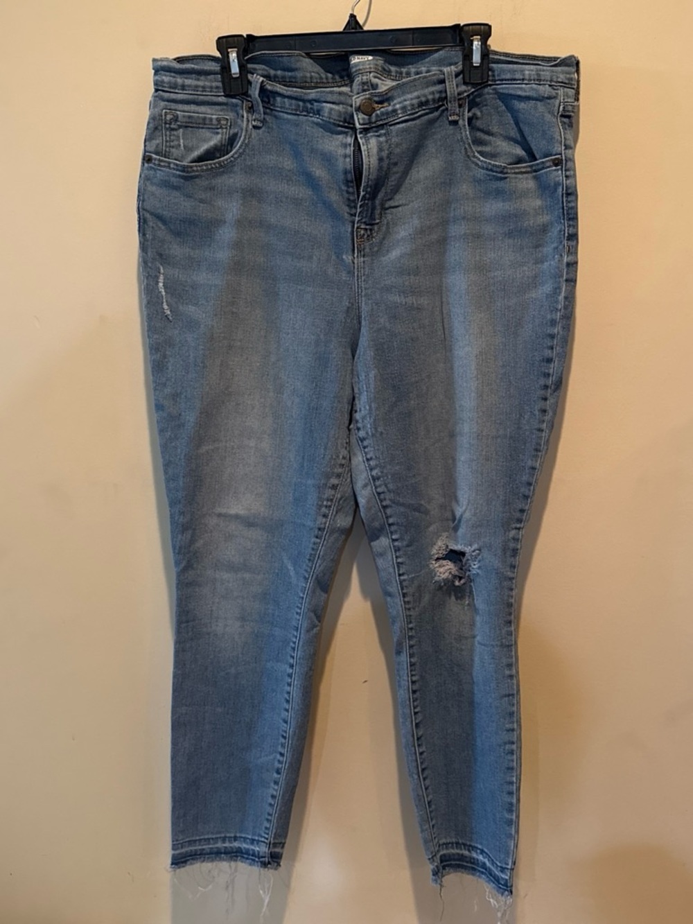 Old Navy Light Blue Skinny Jeans with Distressed Knee